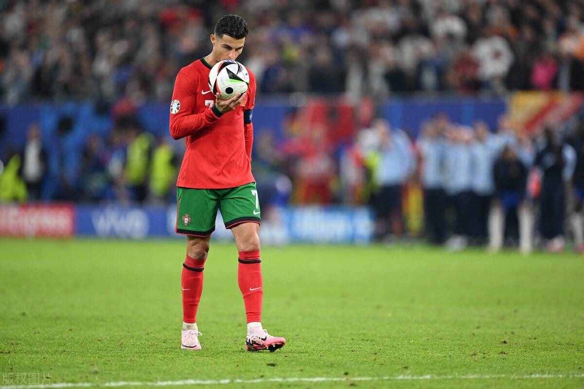 辉哥让你四分钟看懂皇马为什么输的那么狼狈（辉哥用四分钟讲清皇马为何输得如此狼狈）