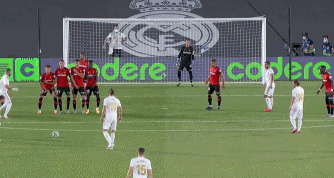 阿莱格里：普利希奇很难赶上比赛；并不是我在改造莱奥（阿莱格里称普利希奇出战成疑，否认亲自改造莱奥）