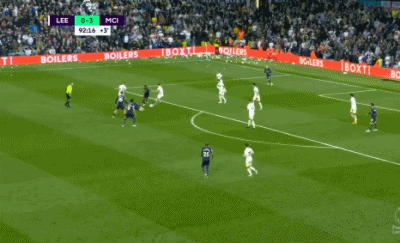 詹姆斯关键上篮助球队锁胜（詹姆斯关键上篮定胜局）