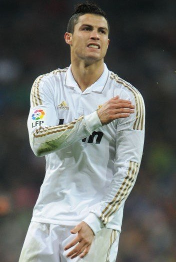 舍甫琴科：AC米兰本赛季有能力问鼎意甲，莱奥还有提升空间（舍甫琴科看好AC米兰问鼎本季意甲：莱奥仍有进步空间）